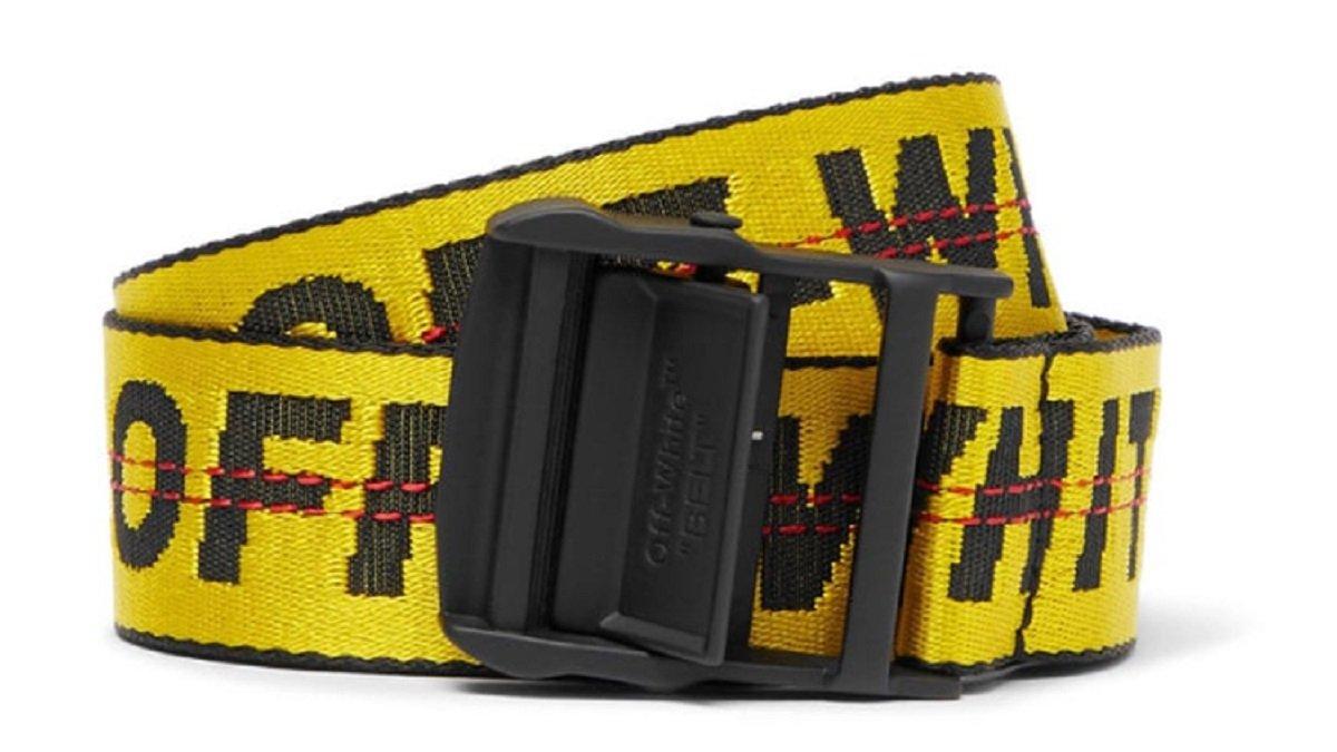 Ilustrasi desain dan warna ikat pinggang harus sesuai dengan selera dan outfitmu.