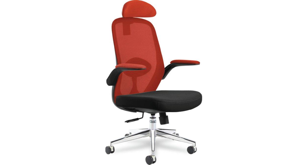 Ilustrasi kursi WILCO dari ICHIKO Furniture untuk kenyamanan duduk saat bekerja.