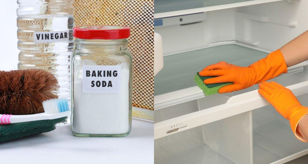Ilustrasi membersihkan kulkas dari noda lengket pakai baking soda dan cuka.