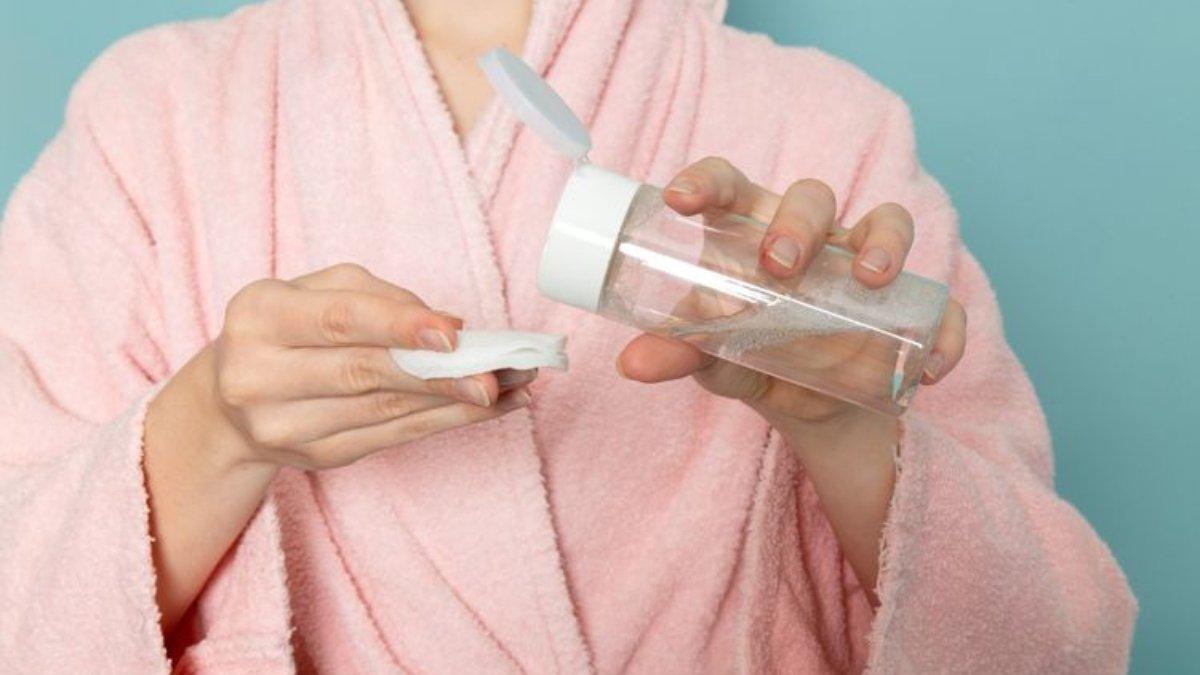Ilustrasi micellar water.