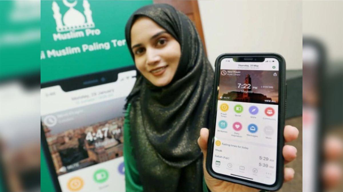 Ilustrasi pemakaian aplikasi Muslim Pro