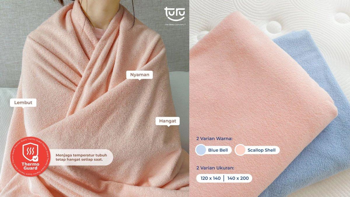 Ilustrasi penggunaan TURU Thermal & Travel Blanket dengan bahan ramah lingkungan.