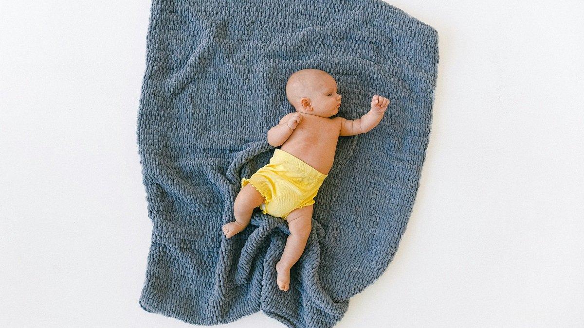 Ilustrasi perlak bayi dengan bahan yang nyaman digunakan si kecil.