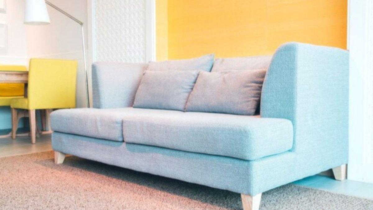 Ilustrasi penggunaan sofa.