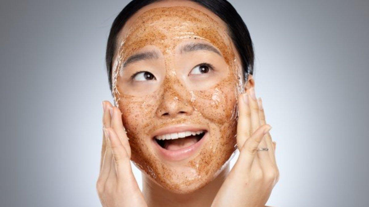  Eksfoliasi mampu pudarkan ercak melasma bila dilakukan dengan konsisten 