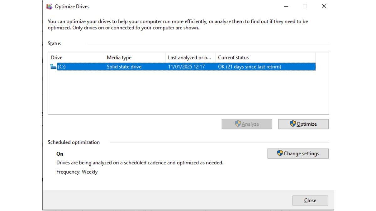 Tampilan jendela Defragment Tool, bisa dimanfaatkan untuk melihat jenis penyimpanan yang digunakan pada laptop