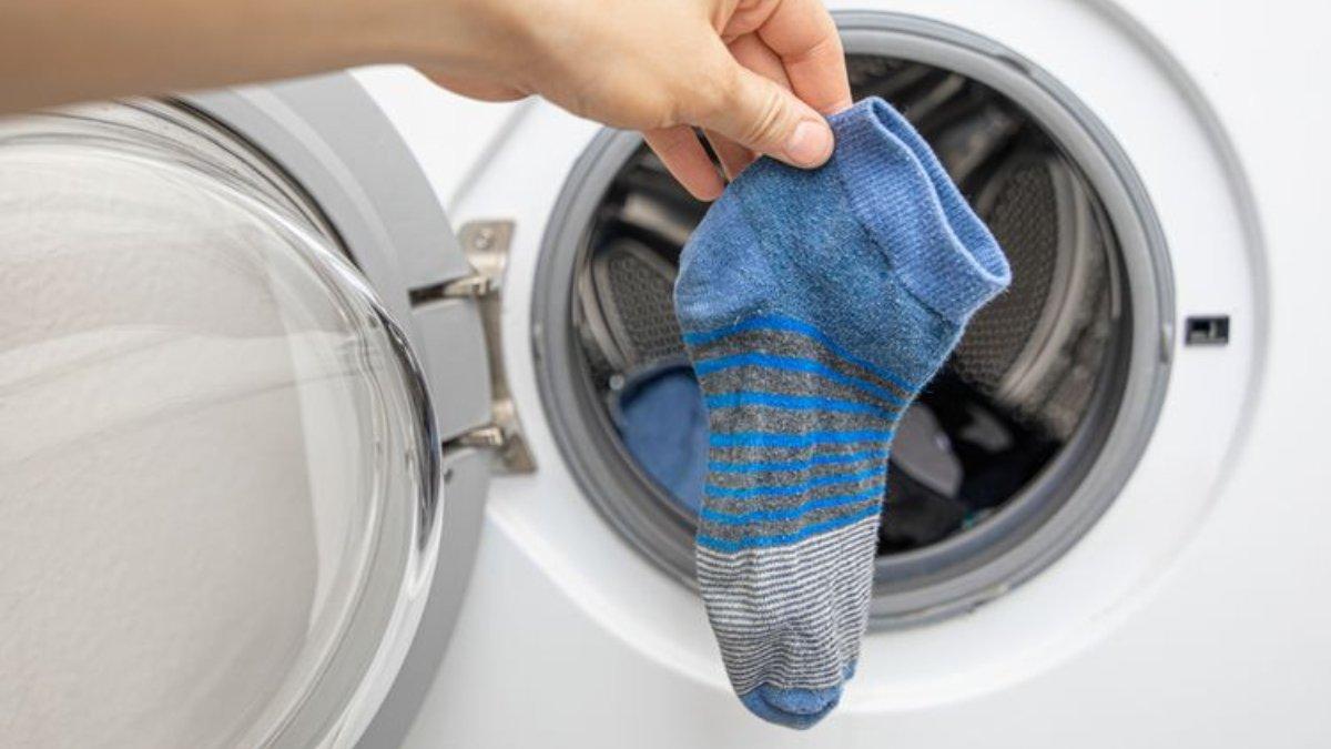 Kaos kaki yang berbau tidak sedap bisa dibersihkan dengan mudah pakai bahan sederhana.