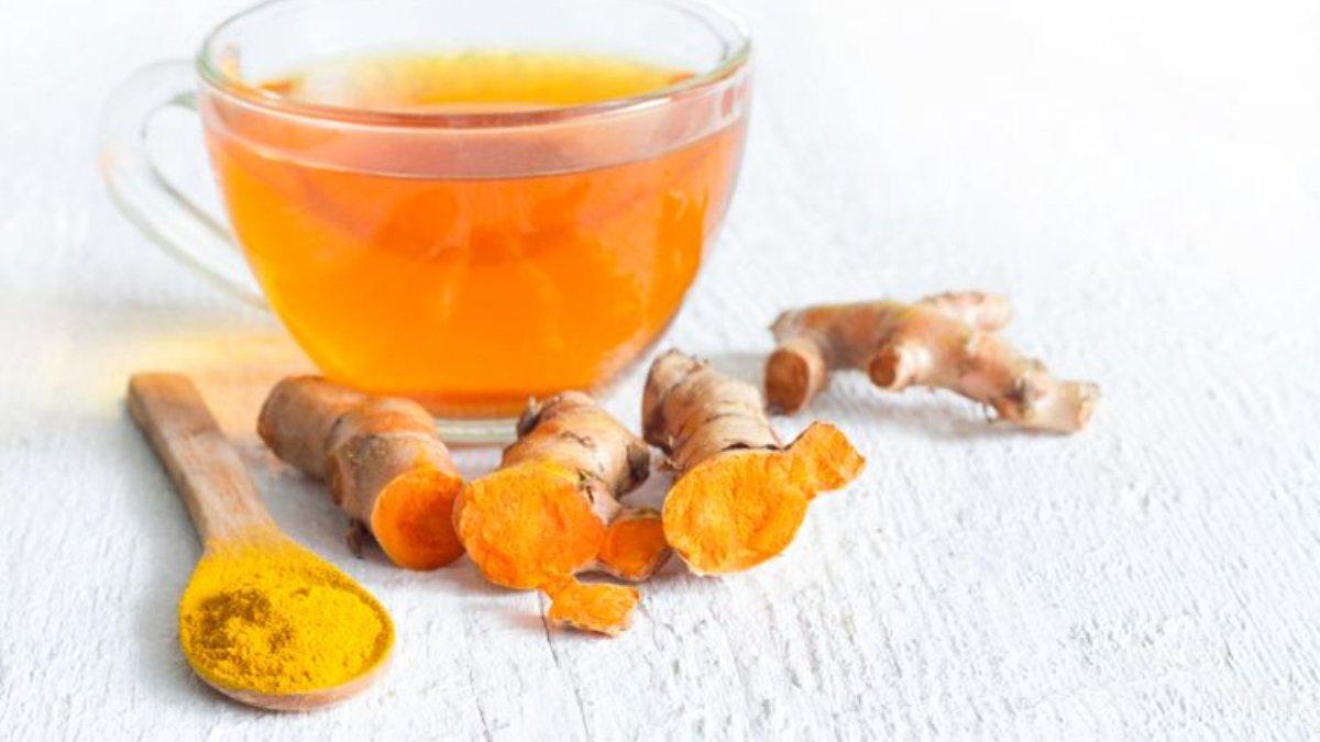 Konsumsi air kunyit punya banyak manfaat untuk kesehatan tubuh.