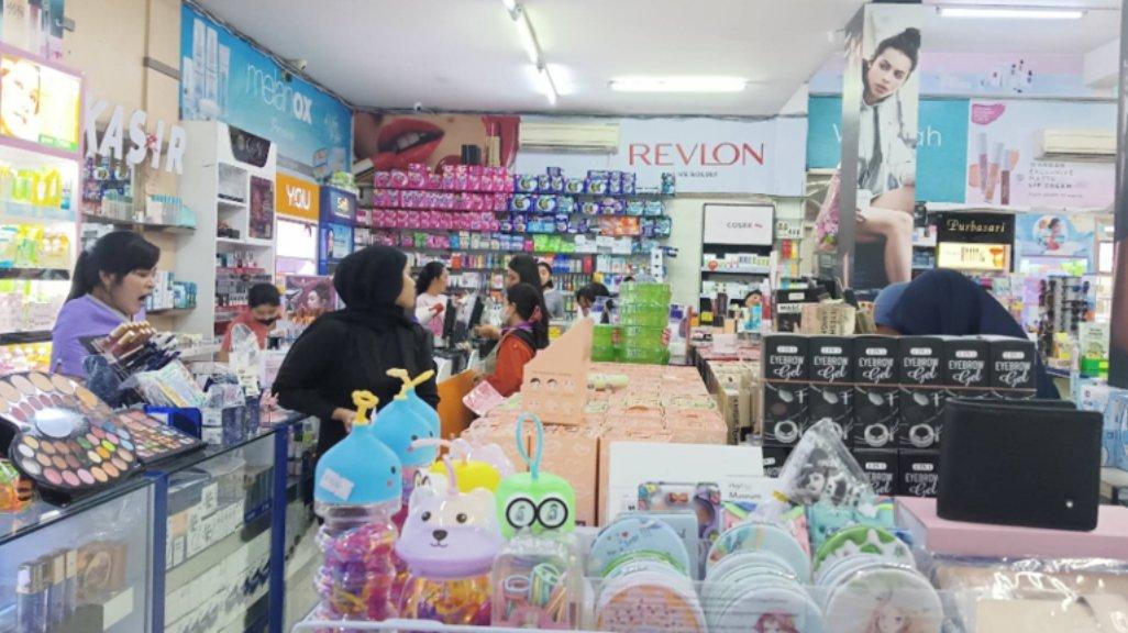 Laress Cosmetics, gerai skincare terlengkap di Semarang Timur dengan koleksi brand lokal maupun internasional.