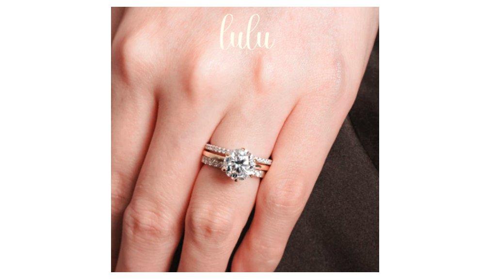 Lulu Moissanite Jewelry Luna Classic Solitaire Round Cut 6 Claw Ring Lapis Emas 18K Sertifikat GRA