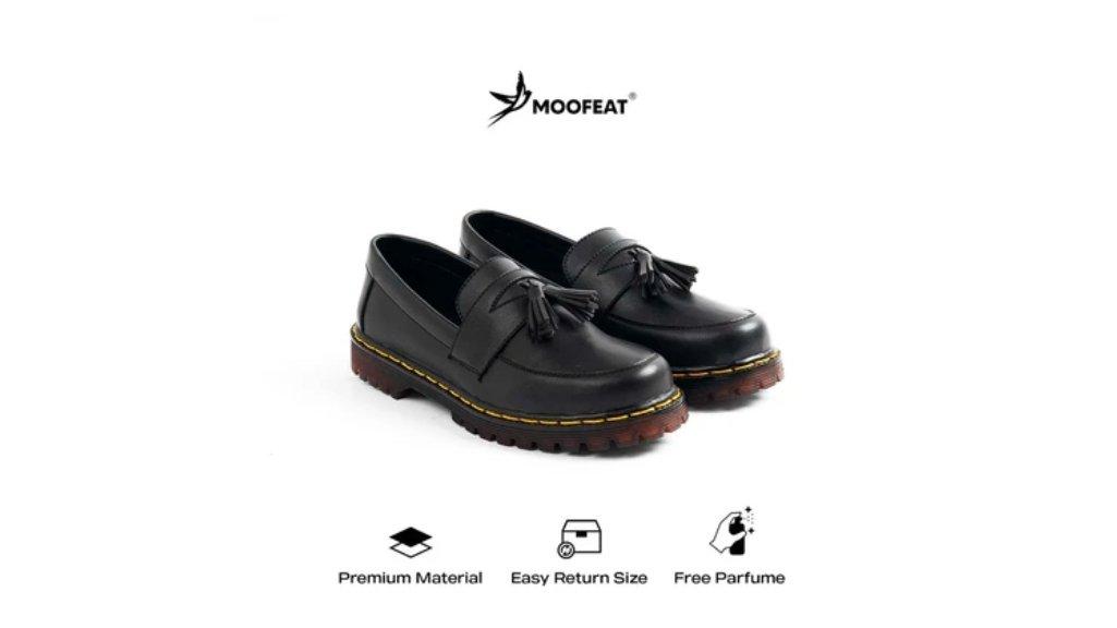 MOOFEAT CHIEF - Sepatu slip on pria boots penny loafers kulit hitam