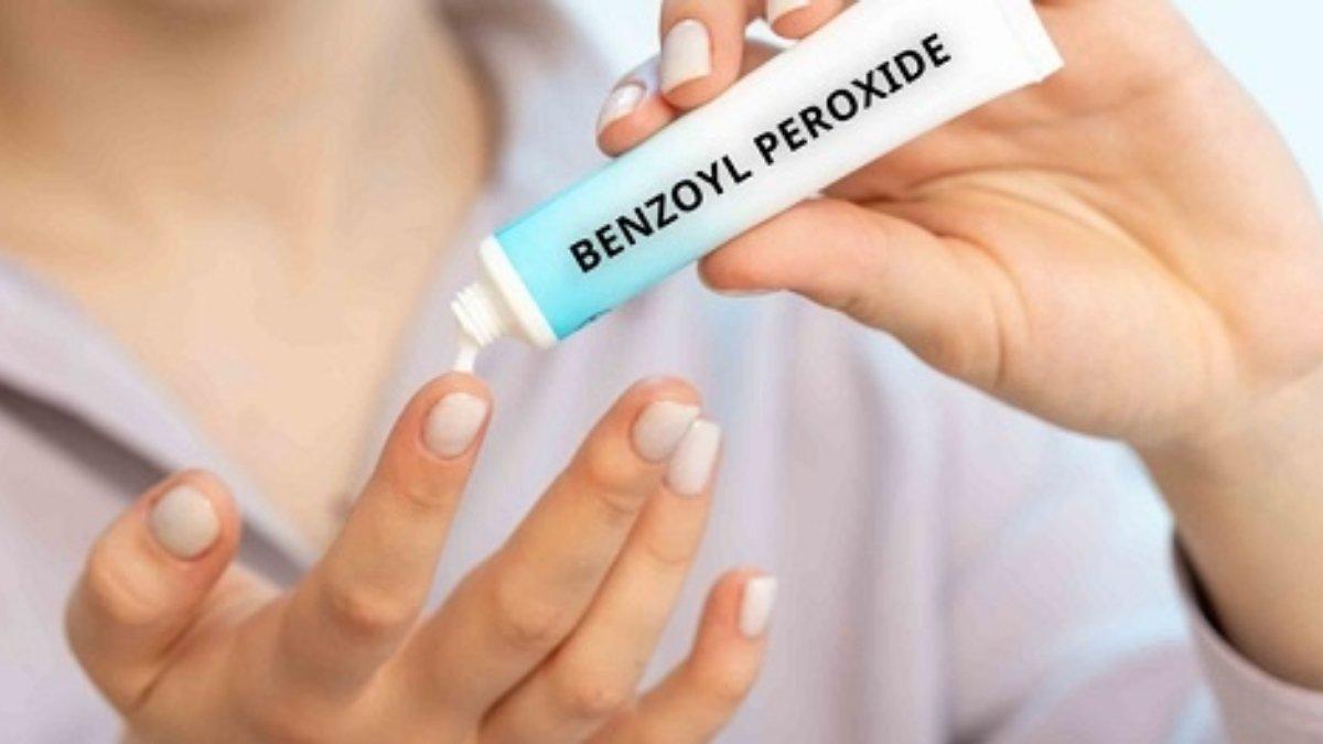 Memakai Produk dengan Kandungan Benzoyl Peroxide