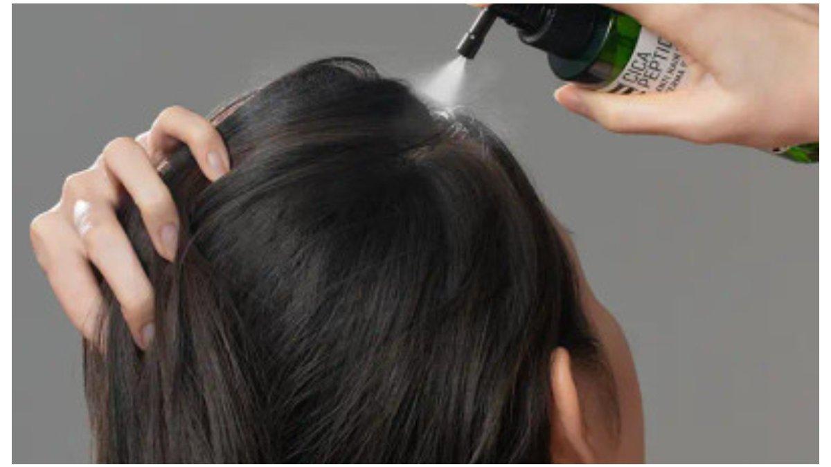 Memakai hair tonic terbaik untuk mengatasi rambut rontok