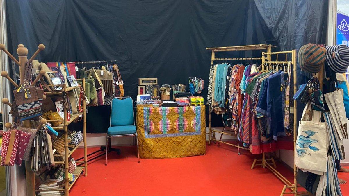 Mulai Dari Hobi Jahit, Griya NA Menjadi Sebuah Bisnis Kreatif yang Dikenal oleh Banyak Orang.