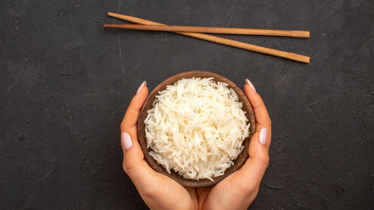 Nasi putih jadi sumber zat besi bagi tubuh.