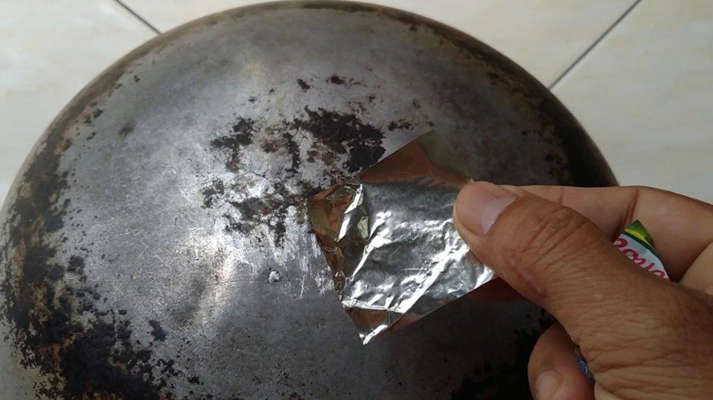 Atasi panci bocor dengan cara menambalnya, jangan langsung beli baru.