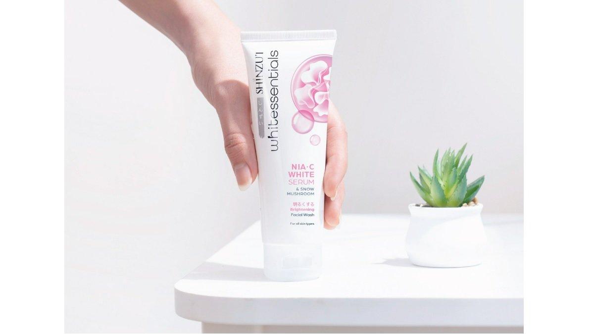SHINZUI Whitessentials Facial Wash