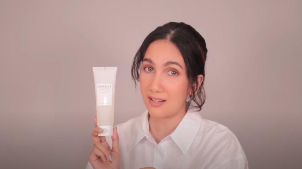 SKIN1004 Madagascar Centella Tone Brightening Cleansing Gel Foam