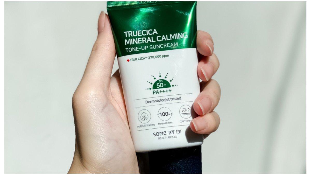  SOME BY MI Truecica Mineral Calming Tone up Suncream 