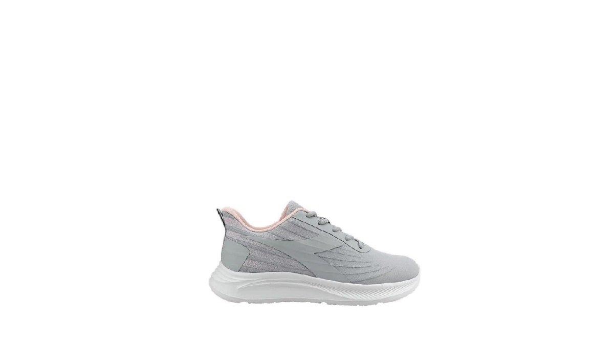 Rekomendasi Sepatu Running Wanita Diadora Manlio Women's Running Shoes.
