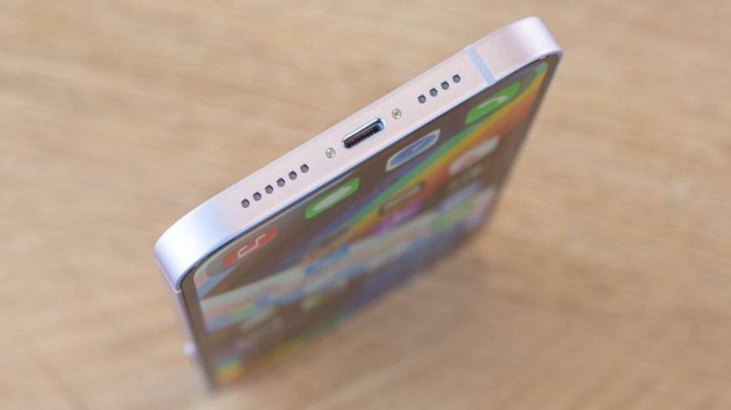 Speaker iPhone terkena air dan debu