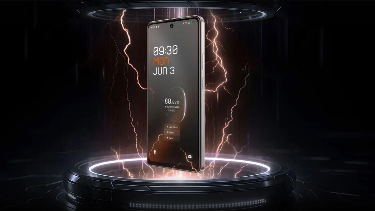 Ilustrasi TECNO POVA 7 dan fitur pengecasannya