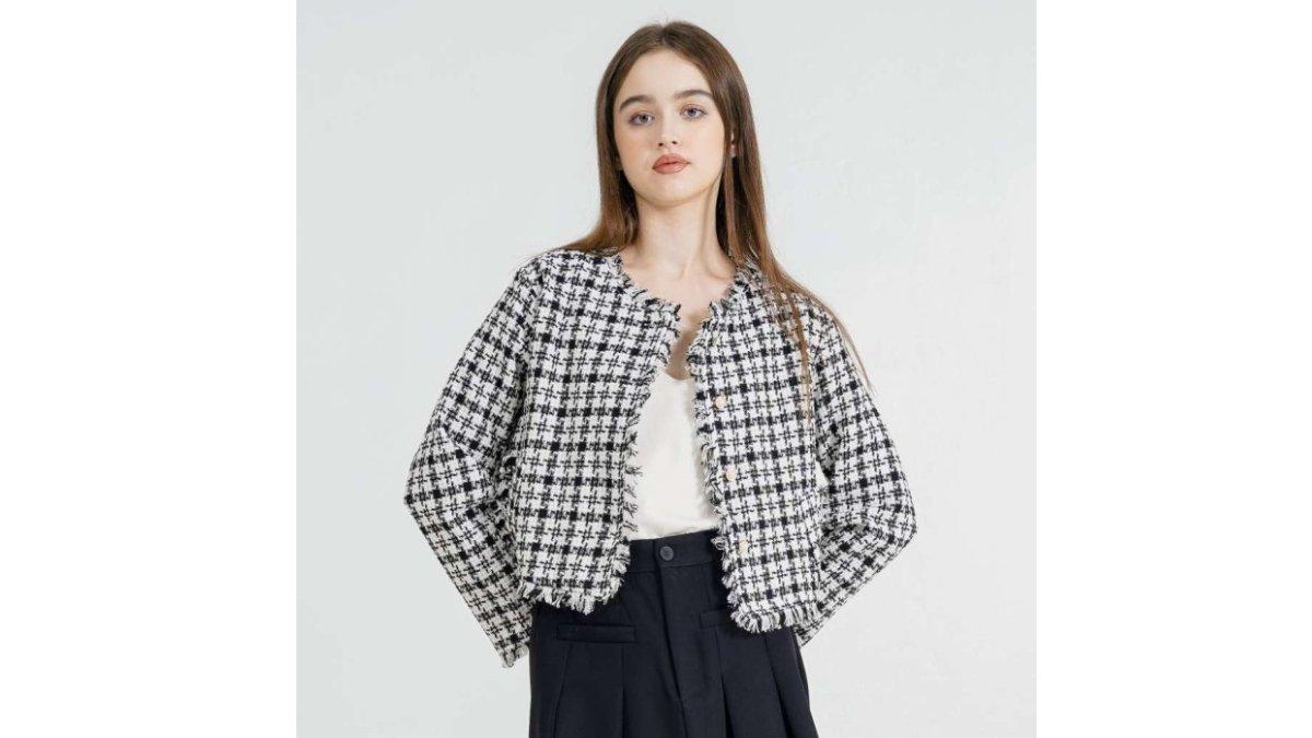 This Is April Cardigan Wanita Tweed Lengan Panjang Tiara Top