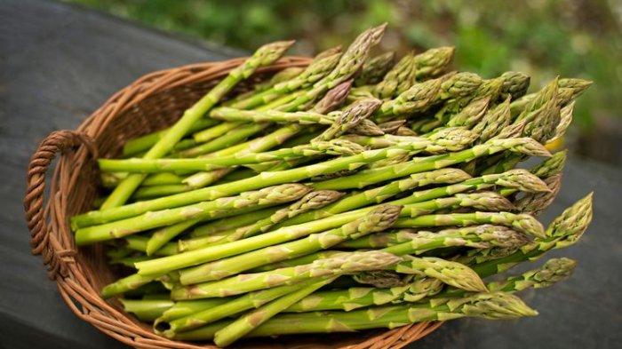 Asparagus merupakan salah satu sayuran yang baik untuk kulit.