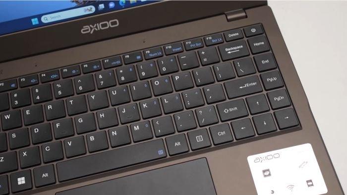 Ilustrasi hamparan keyboard laptop