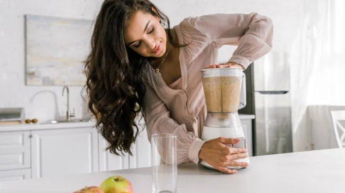Bau tidak sedap dan sisa bau makanan pada jar blender bisa diatasi secara lebih mudah.