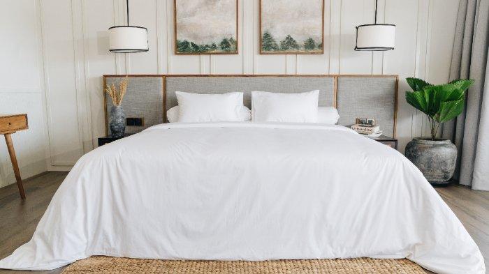 Bed Set Luxury TC 400 Plain White King Size.