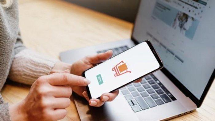 Ilustrasi belanja online, pastikan beli dari toko resmi atau gerai yang punya reputasi baik