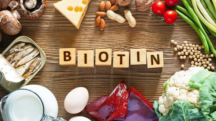 Ternyata biotin juga ada di dalam buah mengkudu.