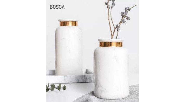 BOSCA LIVING Casa Golden Ceramic Flower Vase.