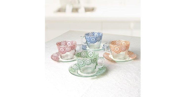 Brighton 4 Set Cangkir Lepek Kopi Teh Cup Saucer GMG0808 hadir dengan motif cantik dan warna-warni.