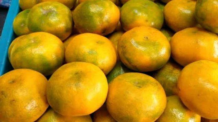 Buah-buahan jeruk ternyata bisa menurunkan kolesterol tinggi lho. 