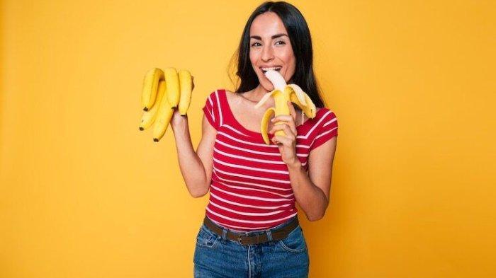 Buah pisang ternyata punya banyak khasiat untuk mengatasi pegal linu.
