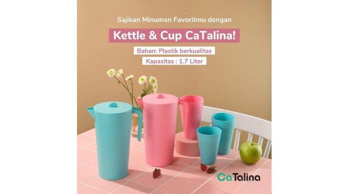 Ca Talina Teko Kettle Plastik Set hadirkan 2 pilihan warna cantik untuk kemudahan penyajian minuman segar.