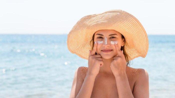 Cek Komposisi Sunscreenmu, Hindari 5 Bahan Kimia Ini Agar Kulit Aman Terlindungi