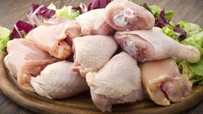 Sebaiknya daging ayam tidak dicuci saat akan disimpan.