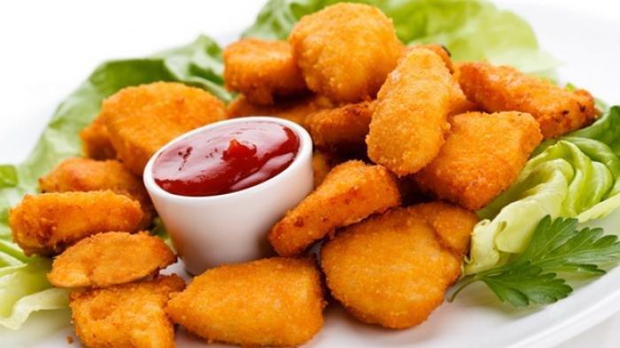 Daging Olahan seperti nugget sebaiknya jangan sering dikonsumsi saat sahur.