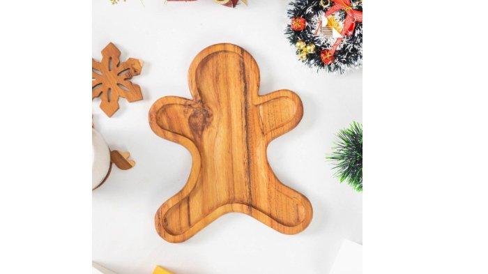 Dekornata Wooden Plate Christmas Editions hadirkan beragam motif dan material kayu jati berkualitas.