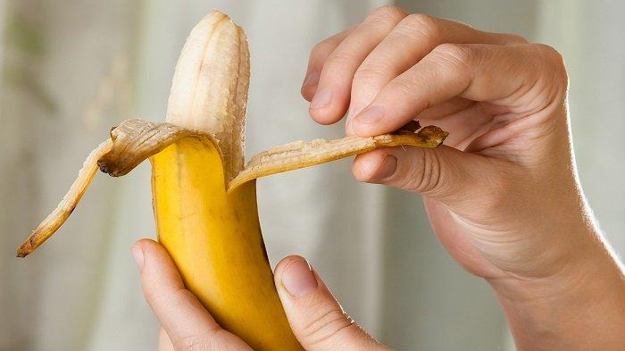 Buah pisang bisa jadi masker alami mengatasi tumit pecah-pecah.