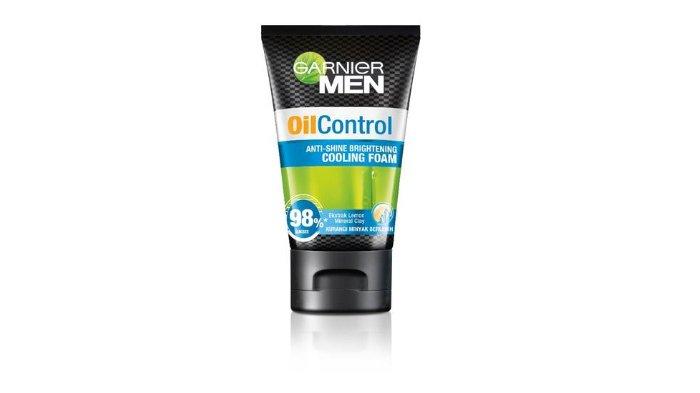 GARNIER Men Turbolight Oil Control Cooling Foam