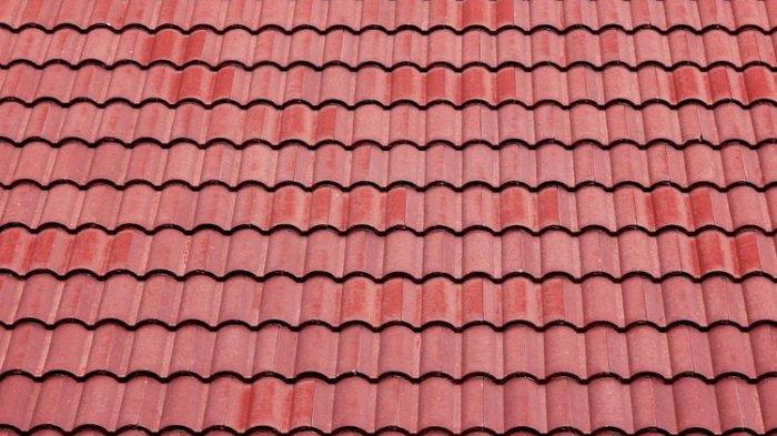 Genteng tanah liat nyatanya lebih tahan lama dan tahan terhadap segala cuaca.