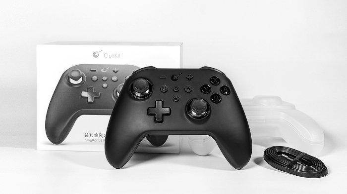 Ilustrasi kontroler game yang tidak jarang digunakan pula di laptop dan PC