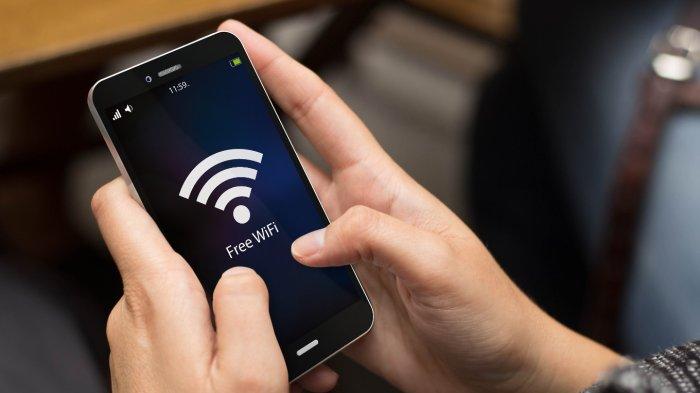 Ilustrasi HP yang dipakai untuk mengakses WiFi Public