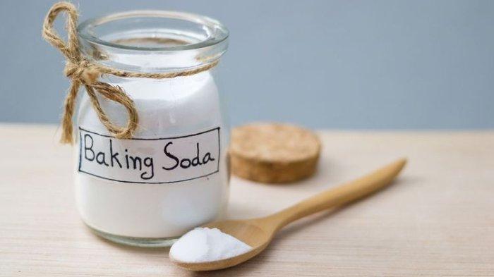 Ilustrasi baking soda untuk membersihkan softcase HP yang menguning