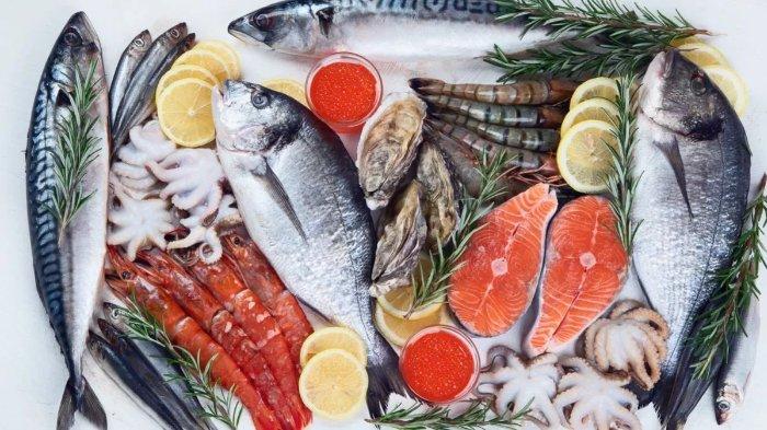 Ilustrasi beragam jenis seafood yang mengandung zat besi.