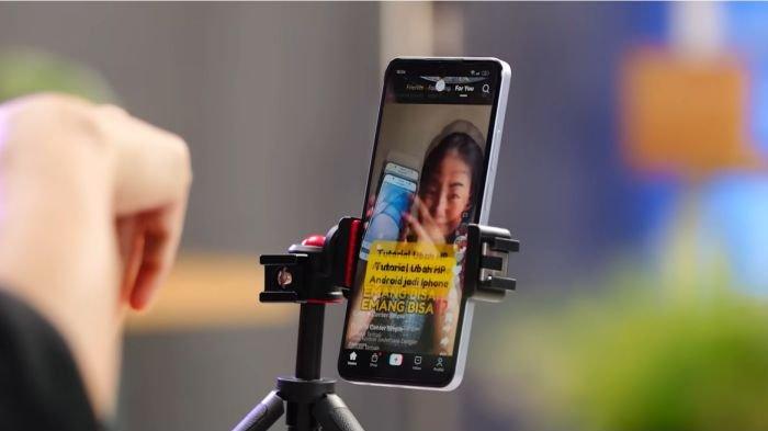 Ilustrasi pemakaian Air Gesture di HP realme